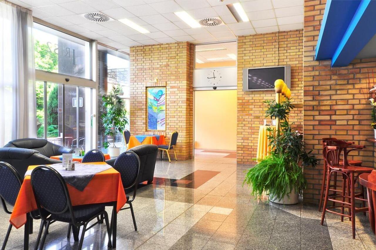Olympik Congress Hotel Prague Exterior photo