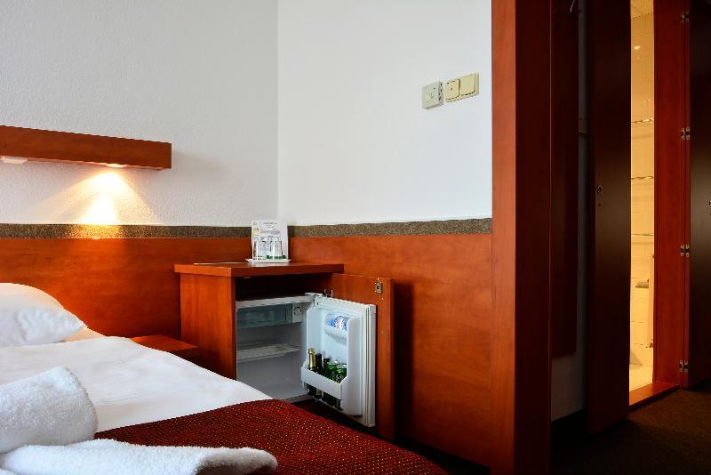 Olympik Congress Hotel Prague Exterior photo